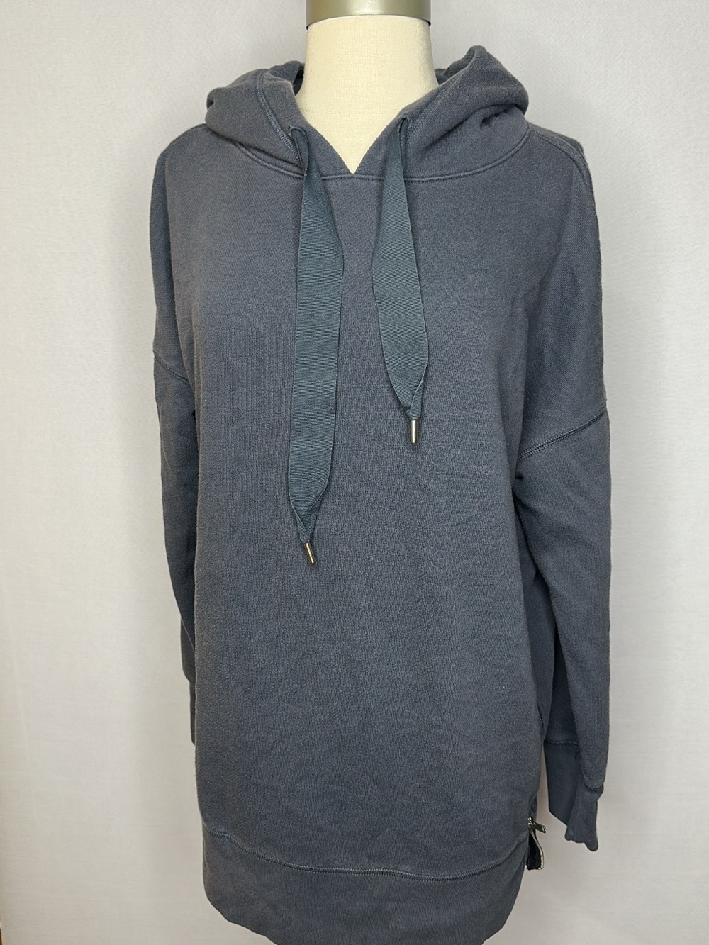 aerie Charcoal Gray Hooded Pullover Sweatshirt